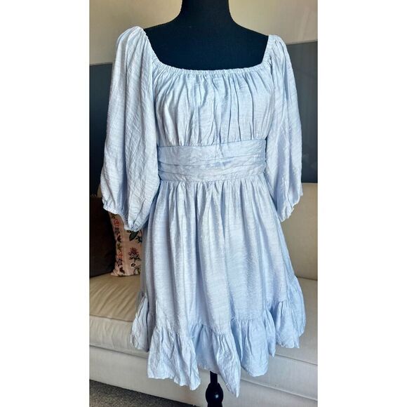 Hello Molly Dresses & Skirts - Hello Molly Light Blue Tie Back Dress Size Medium